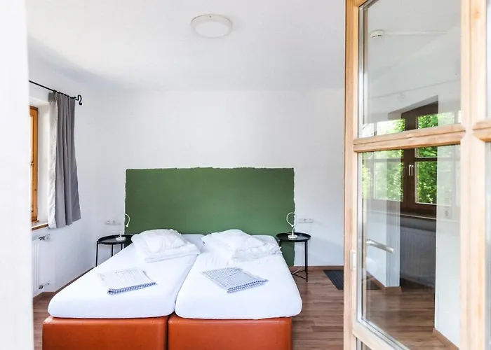 Mellow Mountain Hostel *