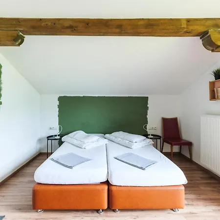 Mellow Mountain Hostel *