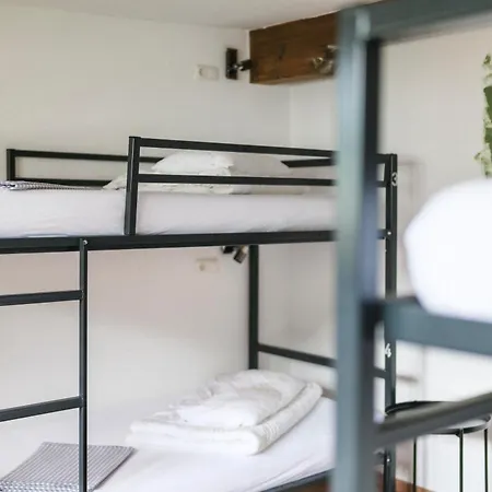 Hostel Mellow Mountain *